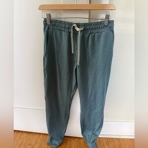 NWOT Vuori Performance Joggers